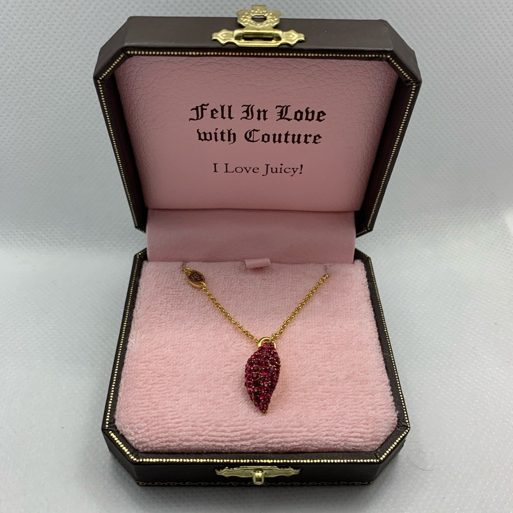 Juicy Couture  Red Lips Necklace